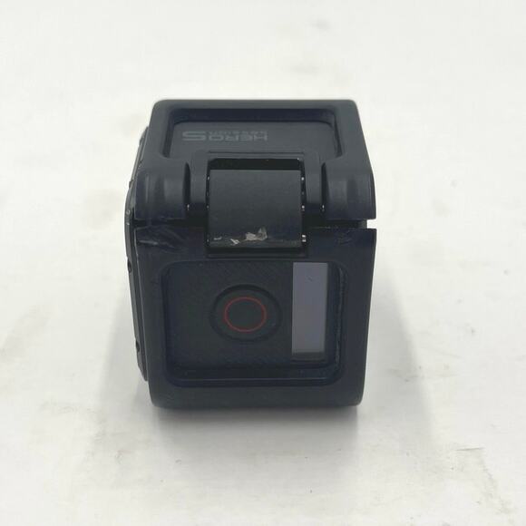 Go Pro Hero 5 Camera Bundle with Accessories & Case- Chest strap, Mounts TESTED - Picture 4 of 11